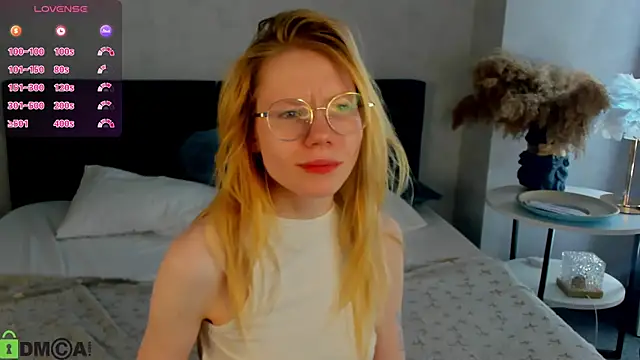 Esme Runn online show from May 2026 05:49:02 AM