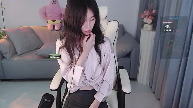YiJin-a online show from December 2024 03:42:02 PM