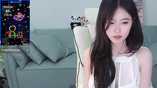 YiJin-a online show from January 2025 01:47:02 PM