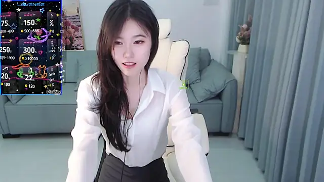YiJin-a online show from December 2024 08:10:02 AM