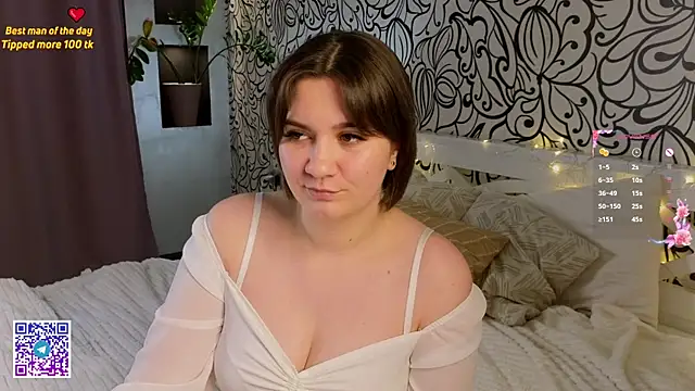 Snapshot of ZaraCrumpton chatting on January 2025 02:11:01 PM ZaraCrumpton online show from January 2025 02:11:01 PM