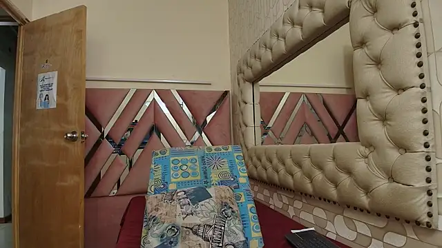 Snapshot of charlotterichardss chatting on March 2025 02:19:01 AM charlotterichardss online show from March 2025 02:19:01 AM