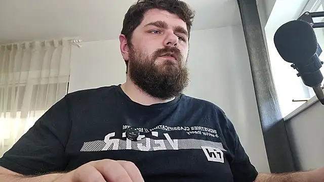 Snapshot of KingMarti chatting on January 2025 11:43:02 AM KingMarti online show from January 2025 11:43:02 AM