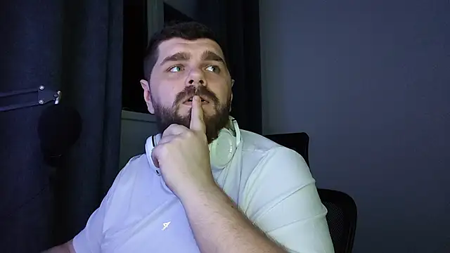 Snapshot of KingMarti chatting on November 2025 05:24:02 PM KingMarti online show from November 2025 05:24:02 PM