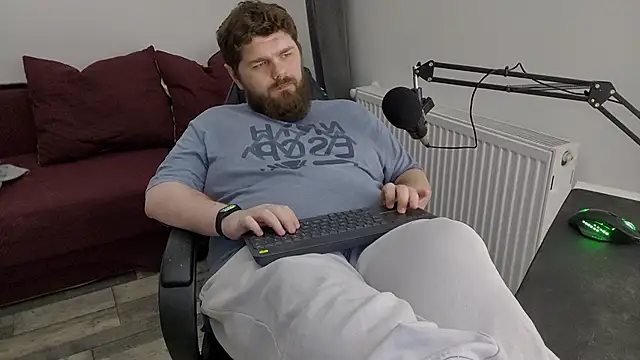 Snapshot of KingMarti chatting on February 2025 03:52:01 PM KingMarti online show from February 2025 03:52:01 PM