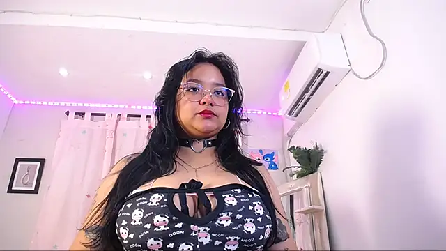 alaia 03 online show from September 2025 11:17:02 AM