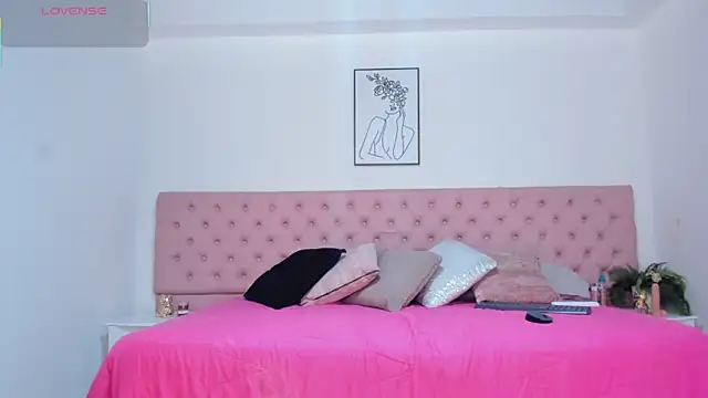 CarolinaGlamour online show from November 2025 07:58:01 PM