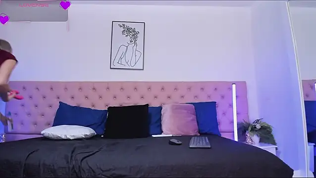 CarolinaGlamour online show from December 2025 07:26:01 PM