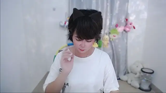 Snapshot of Fan_ting chatting on October 2025 03:55:02 AM Fan ting online show from October 2025 03:55:02 AM