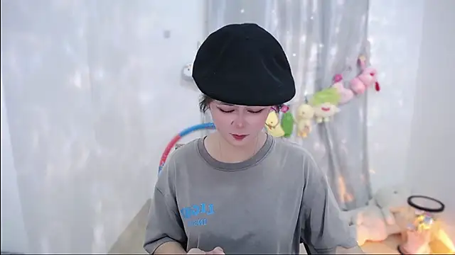 Snapshot of Fan_ting chatting on October 2025 02:09:01 AM Fan ting online show from October 2025 02:09:01 AM