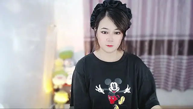 Snapshot of Fan_ting chatting on July 2026 02:21:01 PM Fan ting online show from July 2026 02:21:01 PM