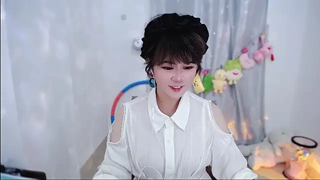 Fan ting online show from October 2025 03:07:02 AM