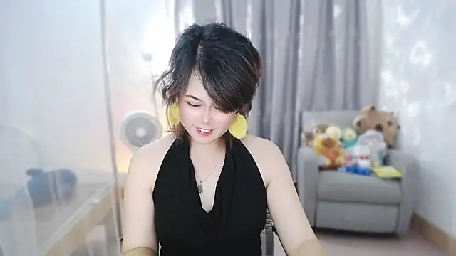 Snapshot of Fan_ting chatting on July 2026 12:56:01 PM Fan ting online show from July 2026 12:56:01 PM