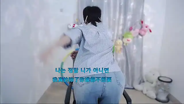 Snapshot of Fan_ting chatting on October 2025 02:26:01 AM Fan ting online show from October 2025 02:26:01 AM