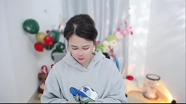 Snapshot of Fan_ting chatting on February 2026 01:16:02 AM Fan ting online show from February 2026 01:16:02 AM