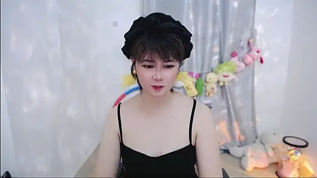 Snapshot of Fan_ting chatting on October 2025 11:44:01 AM Fan ting online show from October 2025 11:44:01 AM
