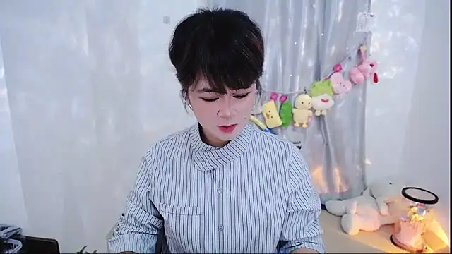 Fan ting online show from November 2025 03:31:02 AM