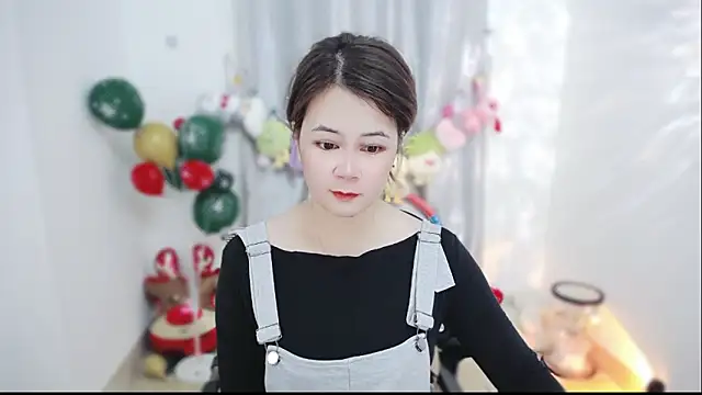 Snapshot of Fan_ting chatting on February 2026 02:33:01 AM Fan ting online show from February 2026 02:33:01 AM