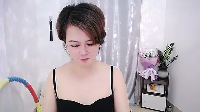 Snapshot of Fan_ting chatting on March 2025 05:43:02 AM Fan ting online show from March 2025 05:43:02 AM