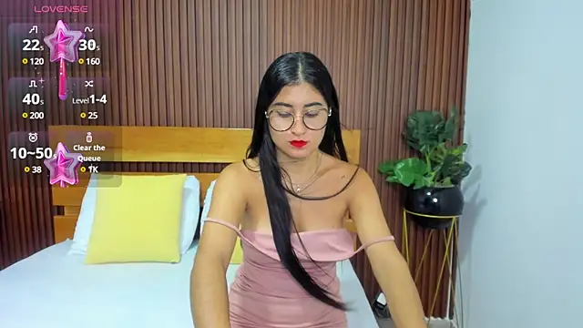evelin leroy online show from February 2025 12:06:02 PM