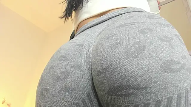 Snapshot of evelin_leroy chatting on November 2025 12:09:01 PM evelin leroy online show from November 2025 12:09:01 PM