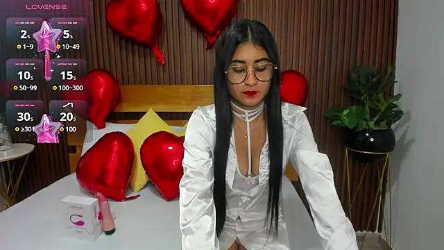 evelin leroy online show from February 2025 12:03:02 PM