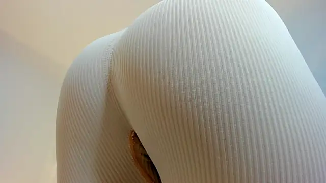 Snapshot of evelin_leroy chatting on January 2026 12:00:01 PM evelin leroy online show from January 2026 12:00:01 PM