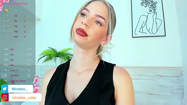 Snapshot of Niicoleta chatting on March 2025 08:03:02 PM Niicoleta online show from March 2025 08:03:02 PM