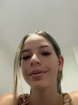 Snapshot of Niicoleta chatting on March 2025 11:38:02 PM Niicoleta online show from March 2025 11:38:02 PM