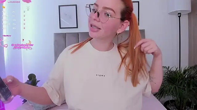 Niicoleta online show from November 2025 08:52:02 PM