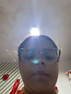 Evabigass online show from November 2025 10:43:02 PM