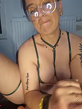 lindsay 33off online show from March 2026 08:09:01 PM