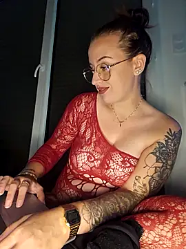 lindsay 33off online show from October 2025 09:03:01 PM