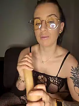 lindsay 33off online show from February 2025 09:55:02 AM
