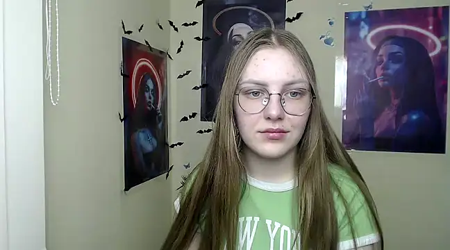 Snapshot of _AlMamiyy_ chatting on March 2025 10:57:01 AM  AlMamiyy  online show from March 2025 10:57:01 AM