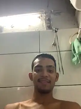 Snapshot of moreninhoP chatting on February 2025 02:47:02 AM moreninhoP online show from February 2025 02:47:02 AM