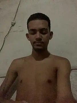 Snapshot of moreninhoP chatting on February 2025 10:59:02 AM moreninhoP online show from February 2025 10:59:02 AM