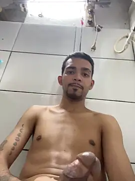 moreninhoP online show from December 2025 05:58:01 PM