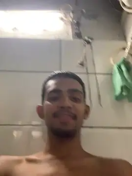 Snapshot of moreninhoP chatting on January 2025 08:17:01 PM moreninhoP online show from January 2025 08:17:01 PM