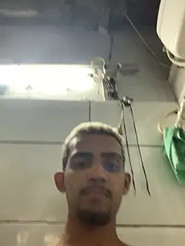 Snapshot of moreninhoP chatting on January 2025 06:12:02 PM moreninhoP online show from January 2025 06:12:02 PM