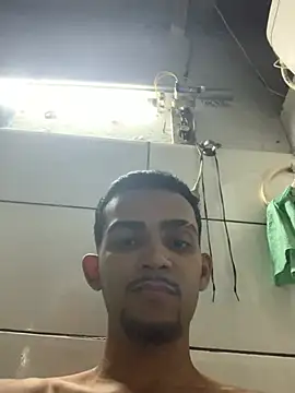 Snapshot of moreninhoP chatting on January 2025 05:23:02 AM moreninhoP online show from January 2025 05:23:02 AM