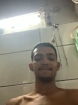 Snapshot of moreninhoP chatting on January 2025 07:10:02 PM moreninhoP online show from January 2025 07:10:02 PM