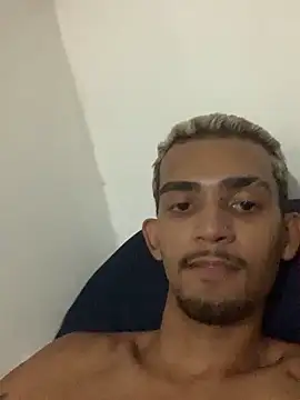 Snapshot of moreninhoP chatting on January 2025 03:18:02 AM moreninhoP online show from January 2025 03:18:02 AM