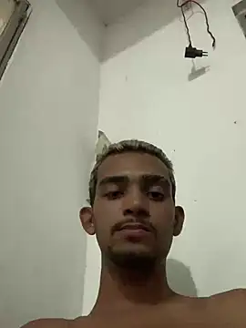 Snapshot of moreninhoP chatting on January 2025 04:04:01 AM moreninhoP online show from January 2025 04:04:01 AM