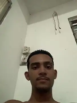 Snapshot of moreninhoP chatting on January 2025 05:25:02 AM moreninhoP online show from January 2025 05:25:02 AM