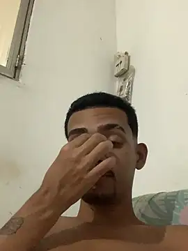 Snapshot of moreninhoP chatting on January 2025 03:54:02 AM moreninhoP online show from January 2025 03:54:02 AM