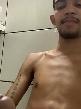 Snapshot of moreninhoP chatting on February 2025 12:39:01 PM moreninhoP online show from February 2025 12:39:01 PM