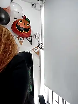 RoxieJackson online show from October 2025 12:59:01 PM