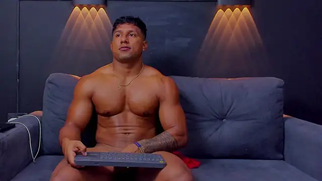 Snapshot of CallumMuscle chatting on March 2025 04:30:02 AM CallumMuscle online show from March 2025 04:30:02 AM