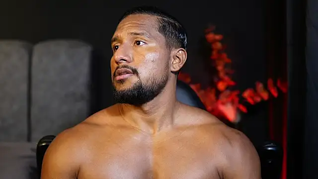 Snapshot of CallumMuscle chatting on November 2025 02:21:01 PM CallumMuscle online show from November 2025 02:21:01 PM